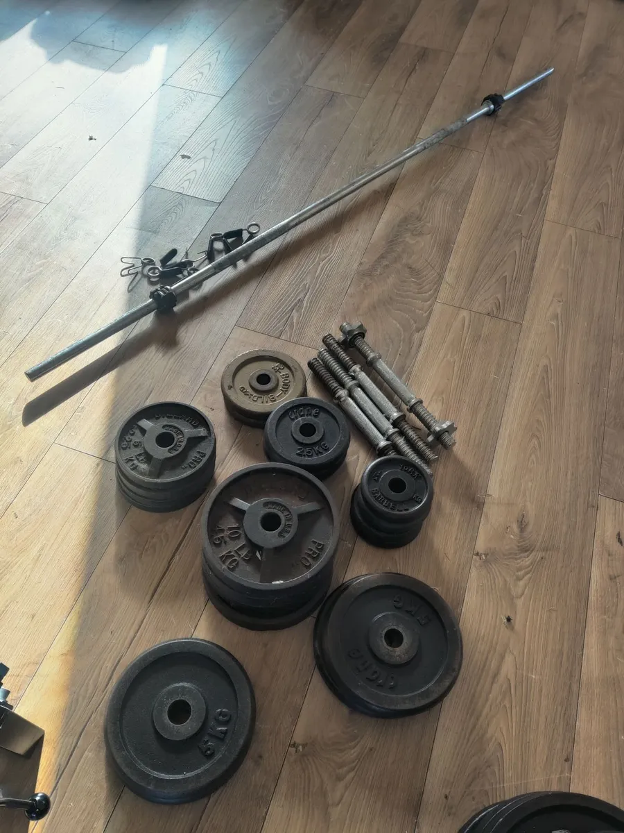 Exercise equipment weights and bar - Image 2