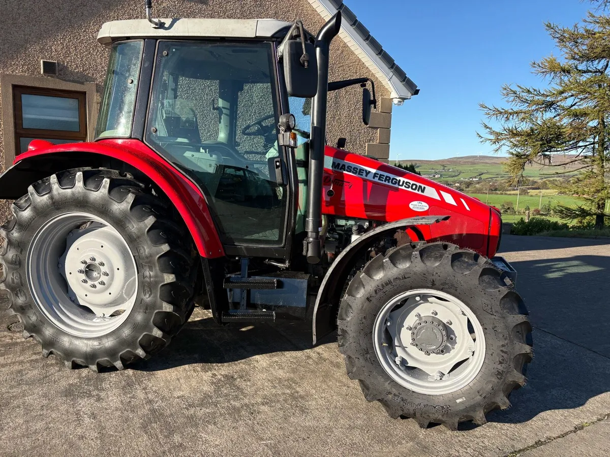 Massey Ferguson 5455 - Image 1