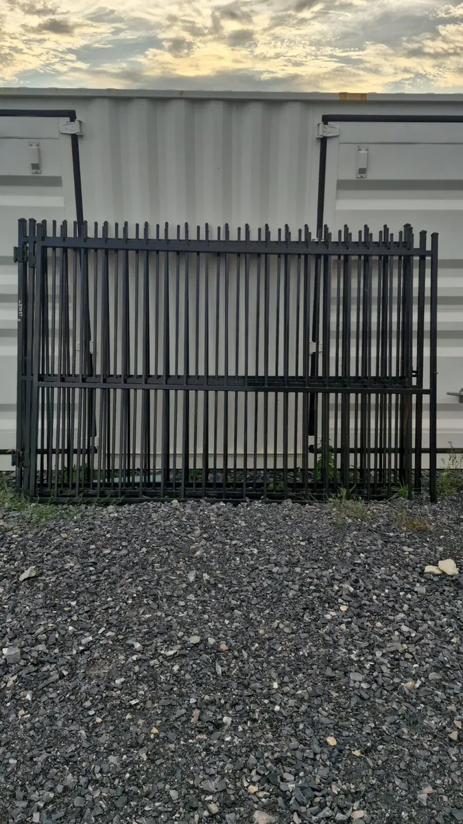 Gates - Image 3