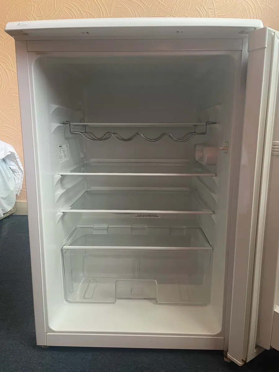 Under counter fridge - Image 2