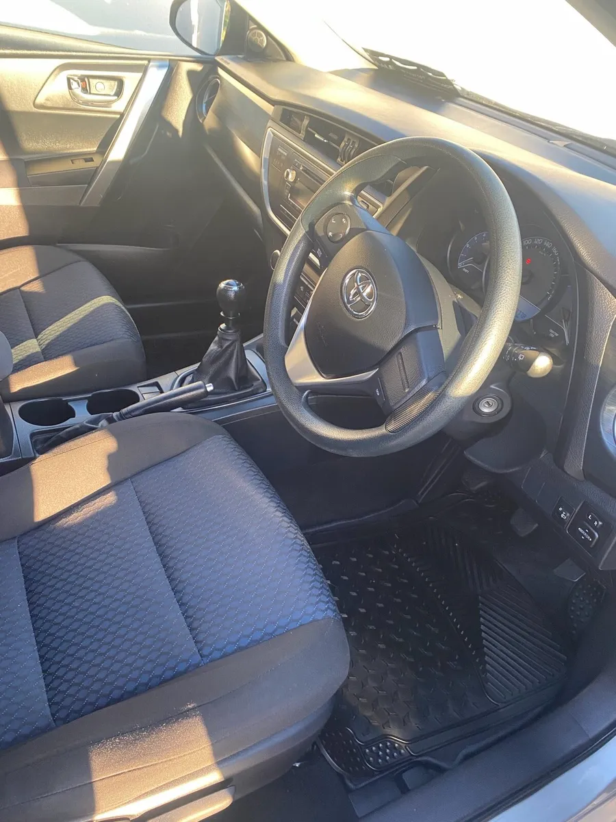 Toyota Auris 2013, 1.4 Diesel - Image 3