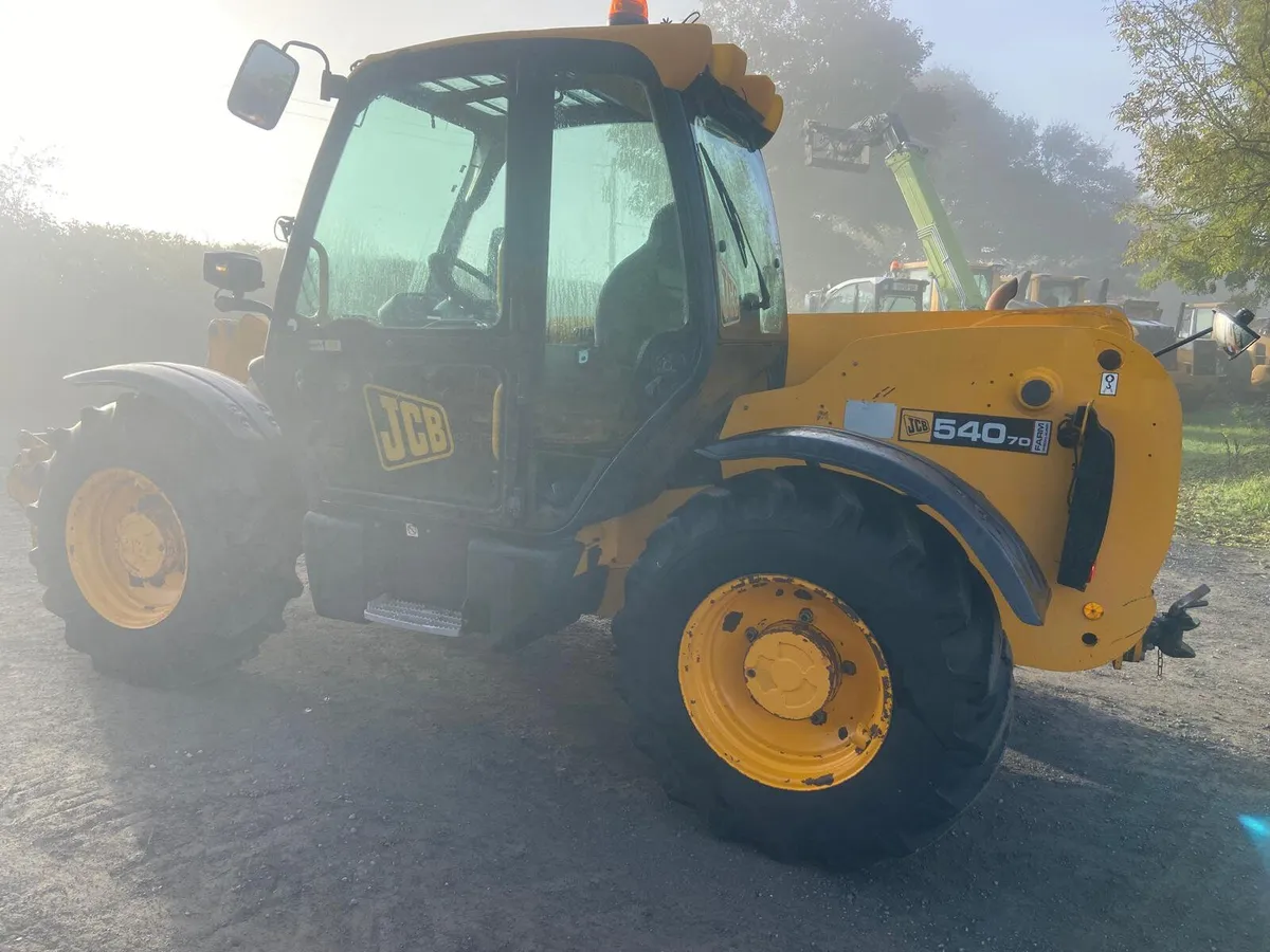 JCB 540/70 Agri Super Teleporter - Image 3
