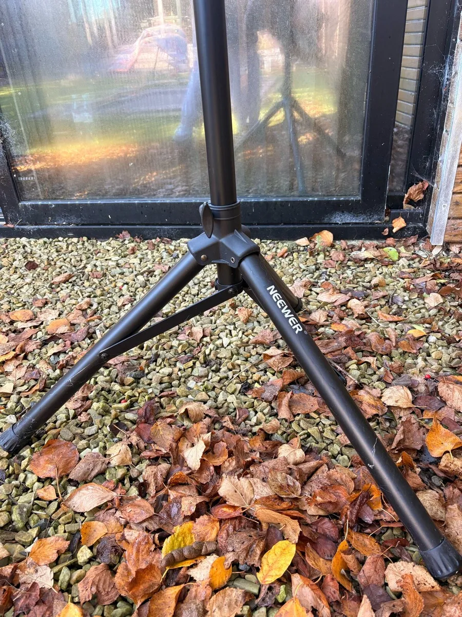 Flat top Tripod - Image 4