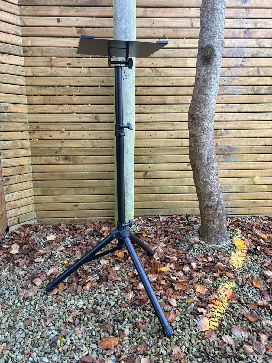 Flat top Tripod - Image 1