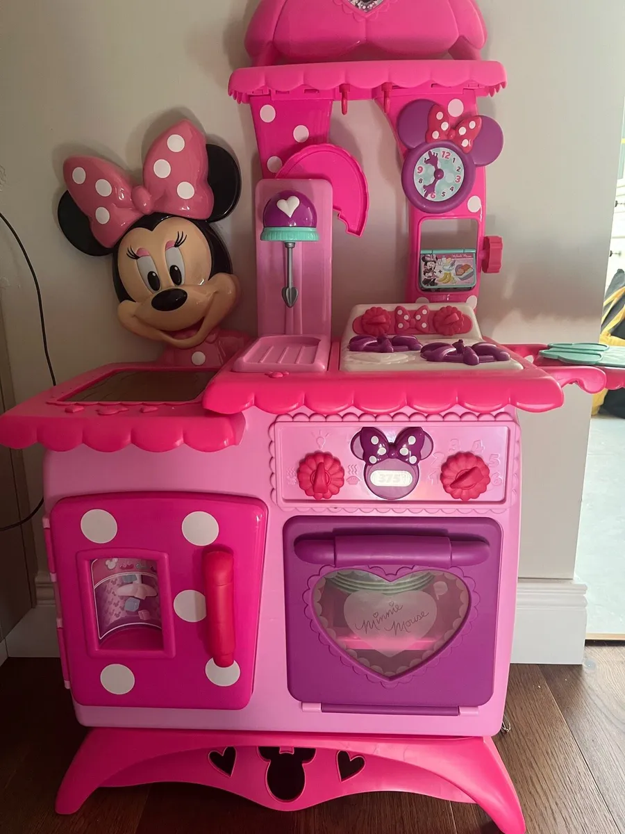 Minnie Mouse Kitchen