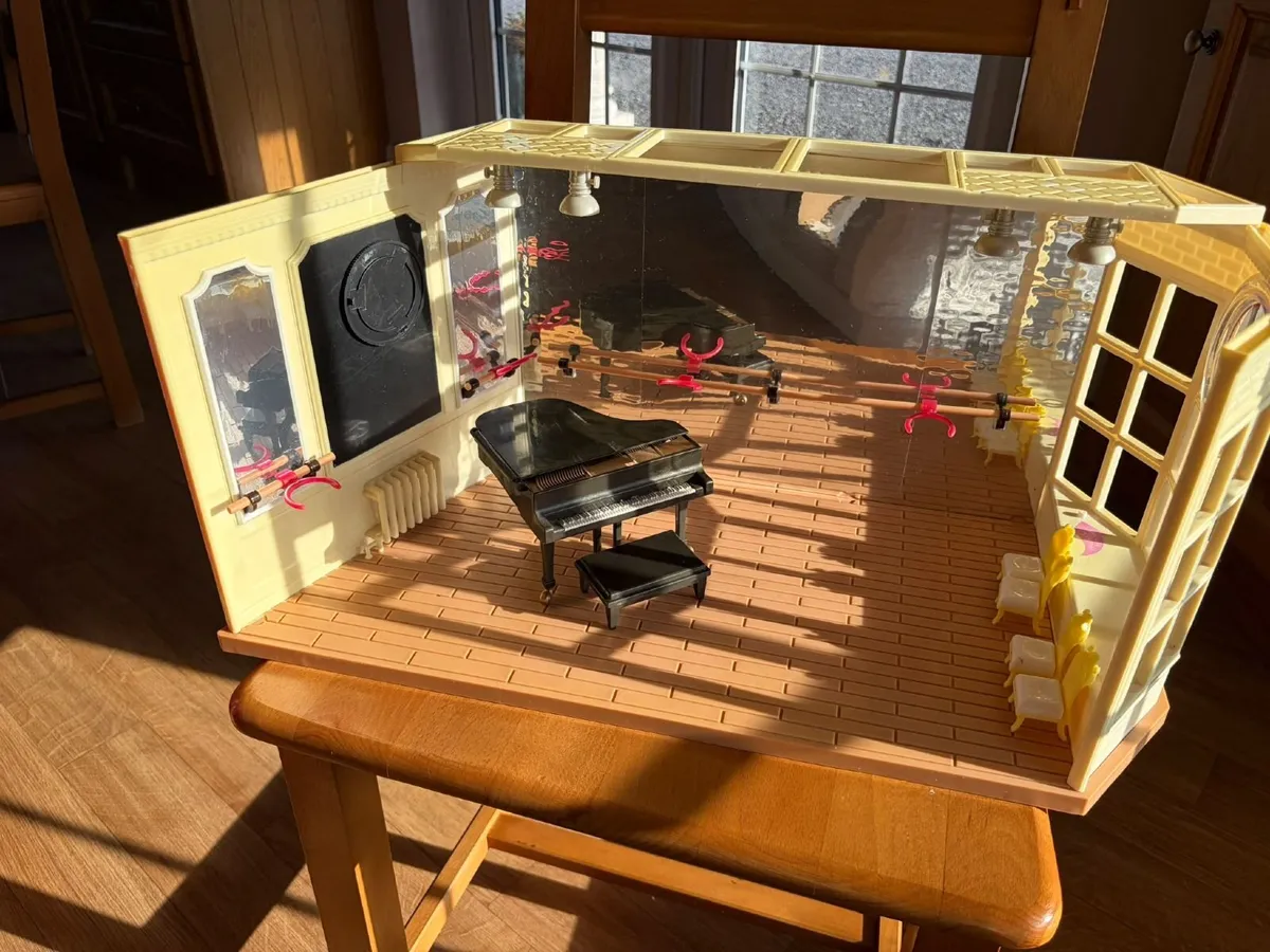 Ballerina Studio - Image 1