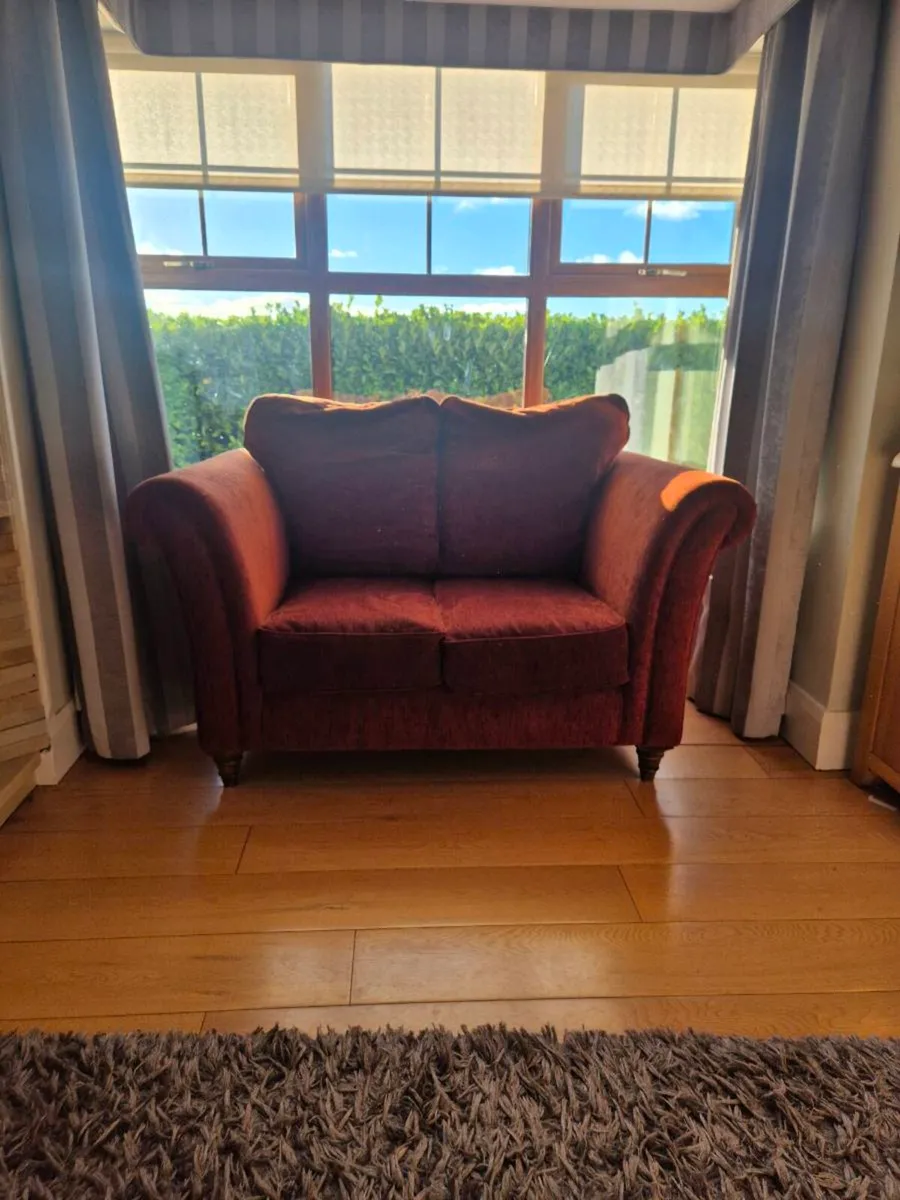2 piece Suite - Image 2