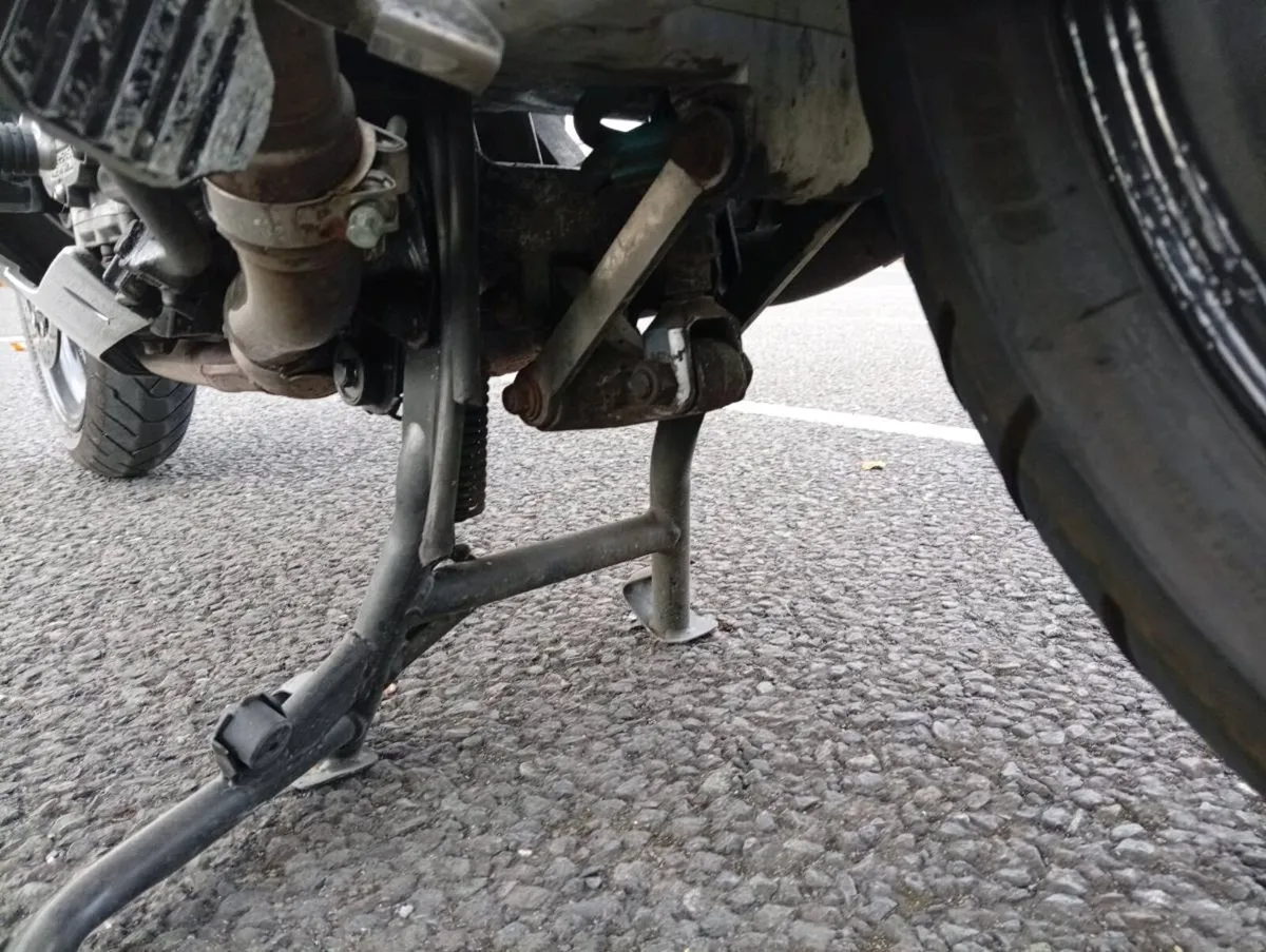 Yamaha FJR 2001 Exceptional Condition - Image 2
