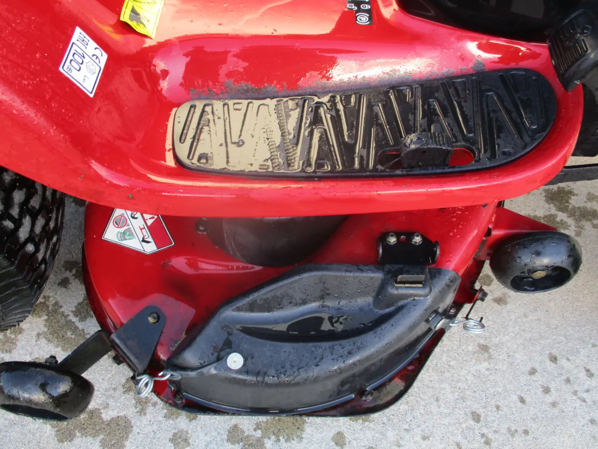 Craftsman  Tractor Lawnmower T 3000 - Image 4