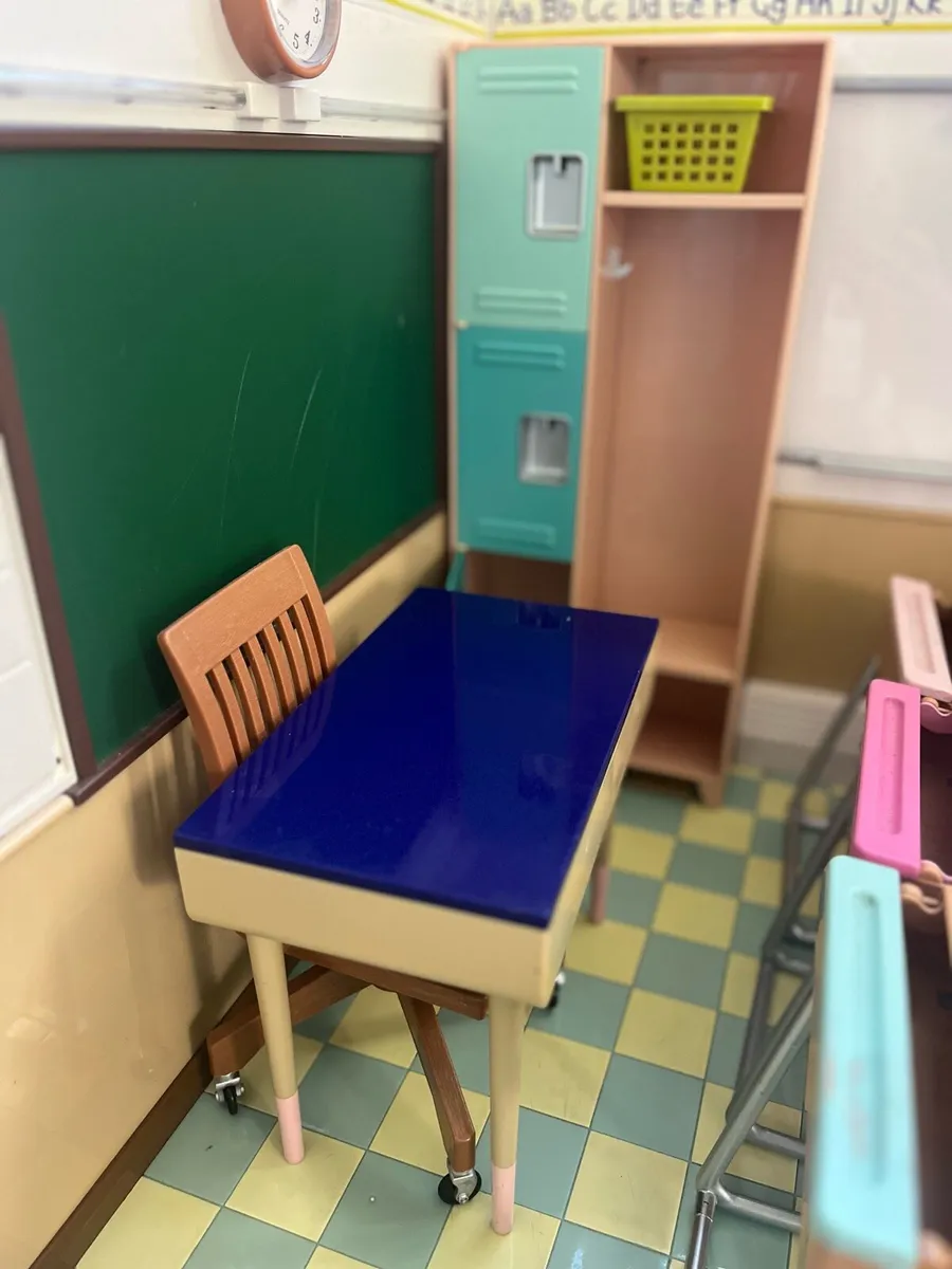 Our Generation school and accessories - Image 4