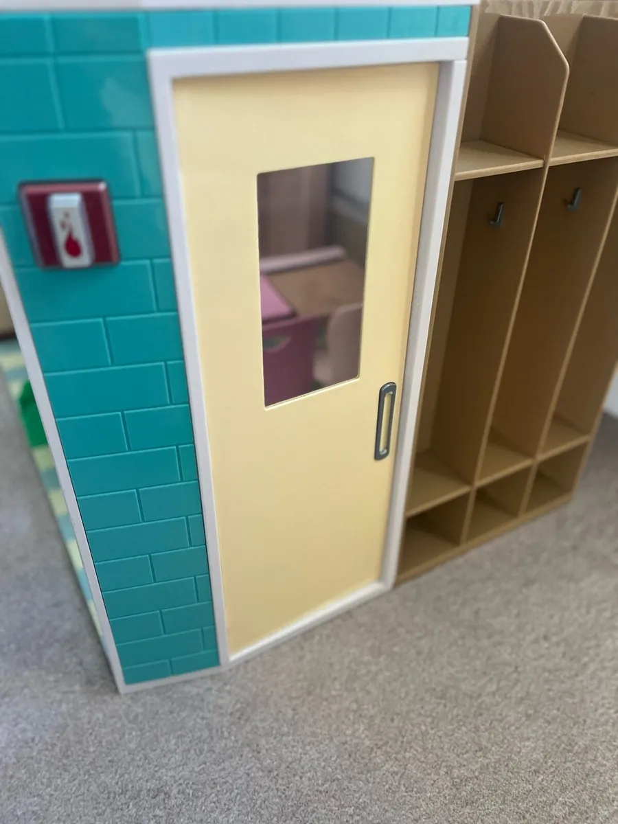 Our Generation school and accessories - Image 3
