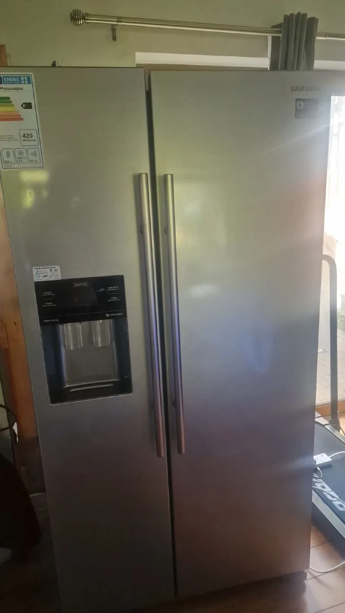 Samsung American Fridge Freezer – A+ Rated - Image 2