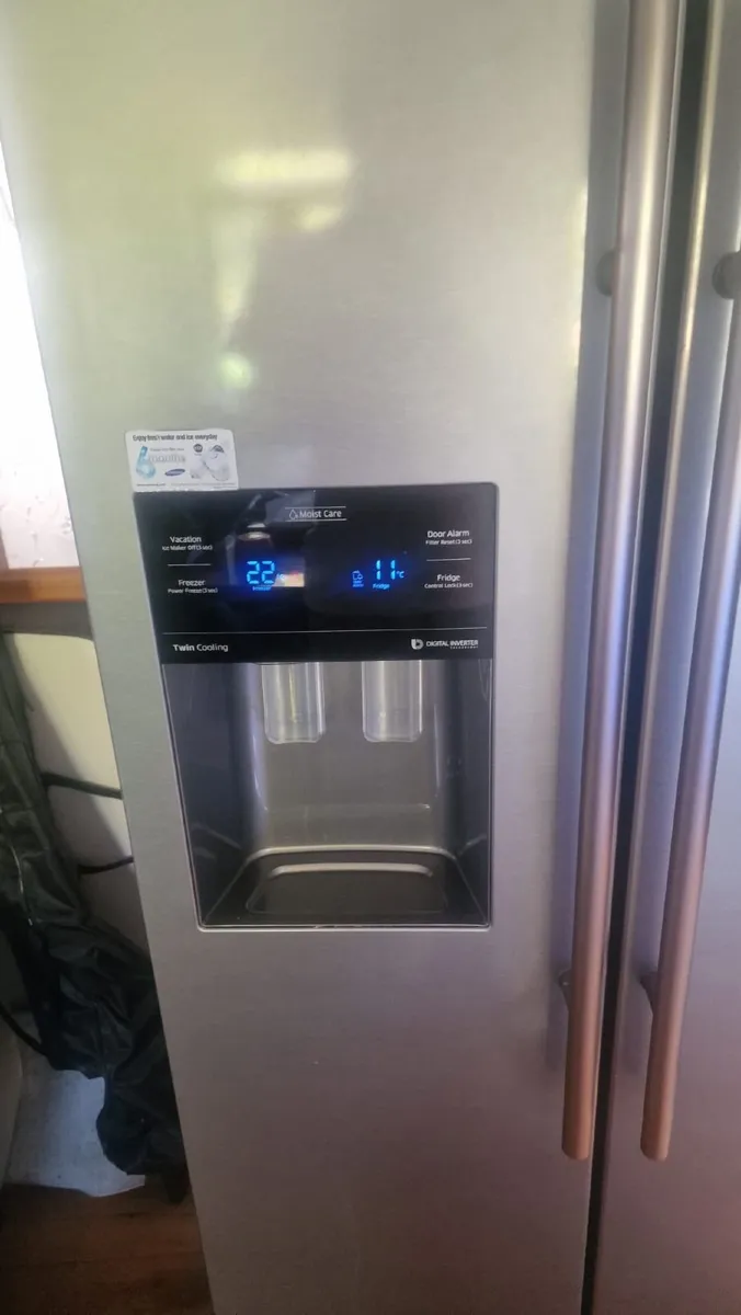 Samsung American Fridge Freezer – A+ Rated - Image 4