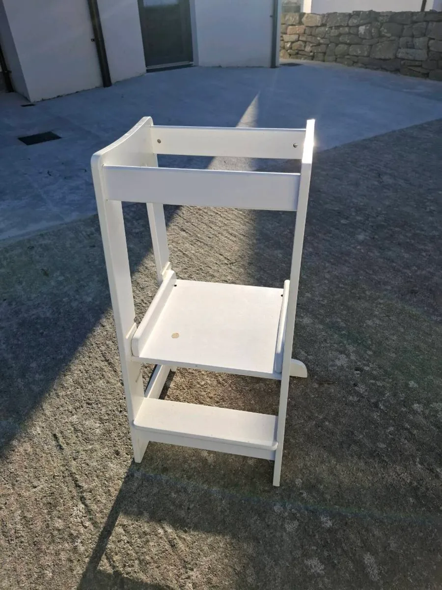 Learning tower for toddlers - Image 1