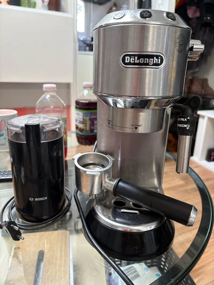 De’Longhi Dedica EC685 & Bosch Coffee Grinder - Image 1