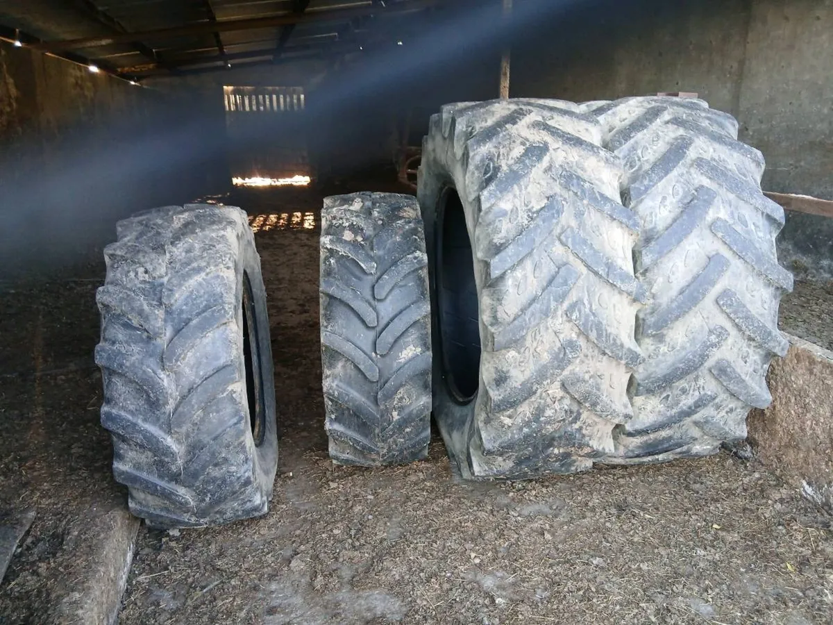Tractor tyres - Image 1