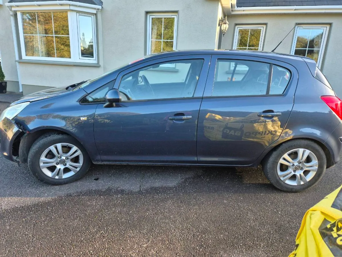 Opel Corsa for breaking/parts - Image 1