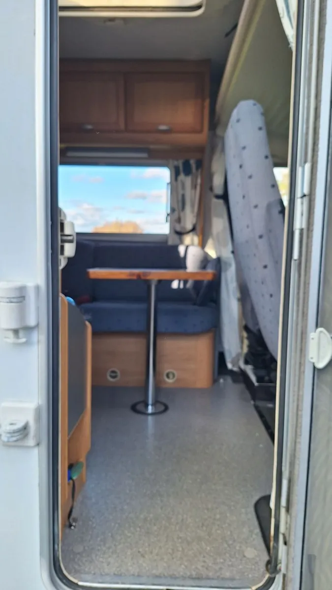2003 Hymer StarLine 630 motorhome - Image 2