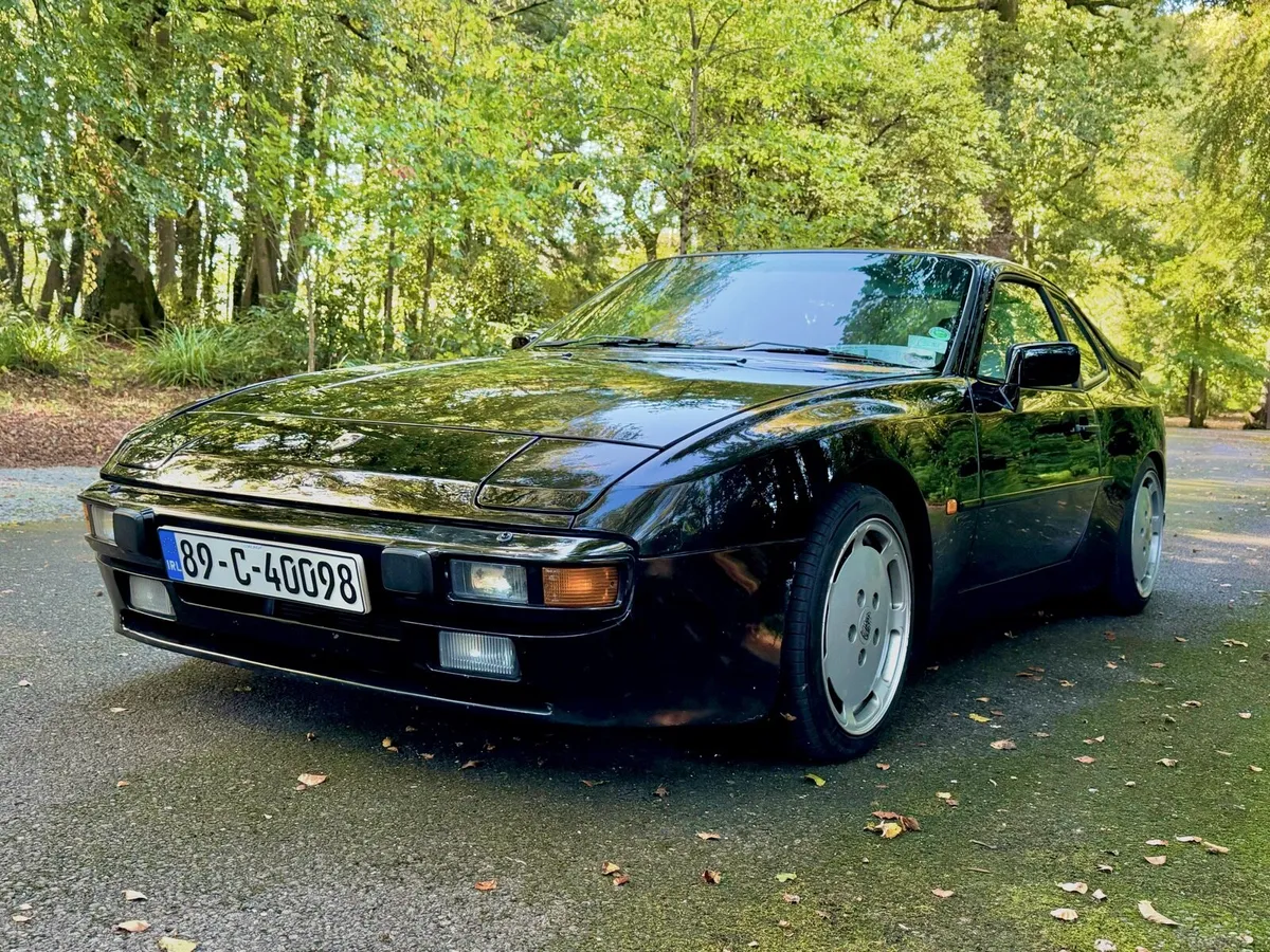 1989 Porsche 944 2.7 Lux - Image 2