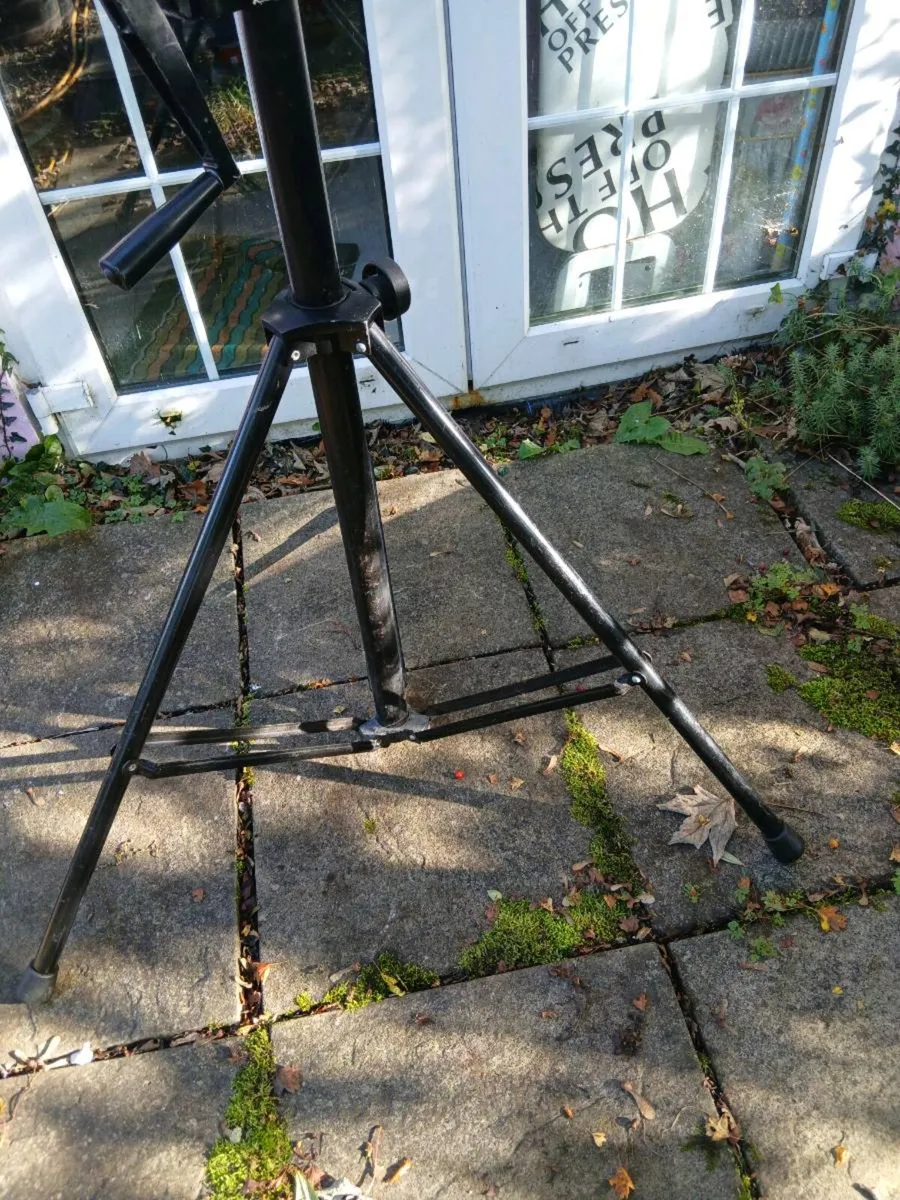 Single wind up speaker stands - Image 4