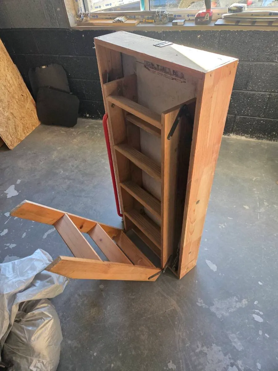 Pull down stairs - Image 3