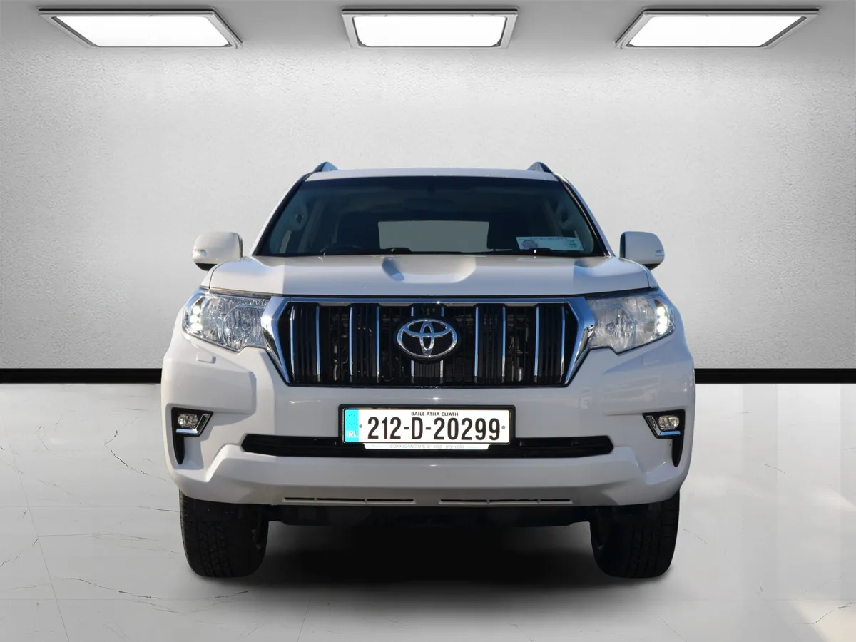 Toyota Land Cruiser 2021 SWB ONLY 74,000 KMS - Image 2