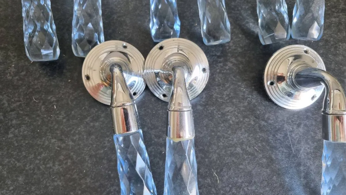 Door handles - Image 2