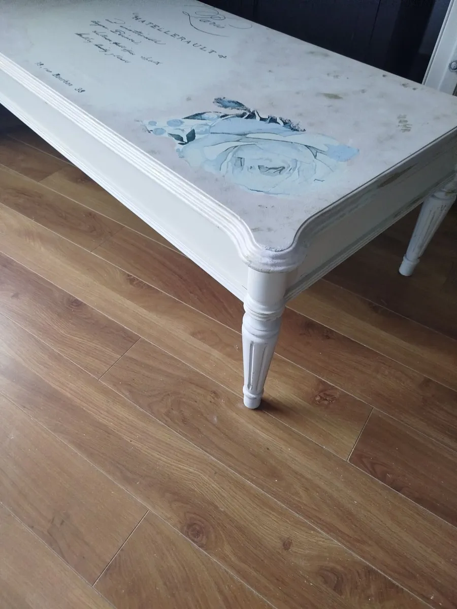 Coffee table - Image 1