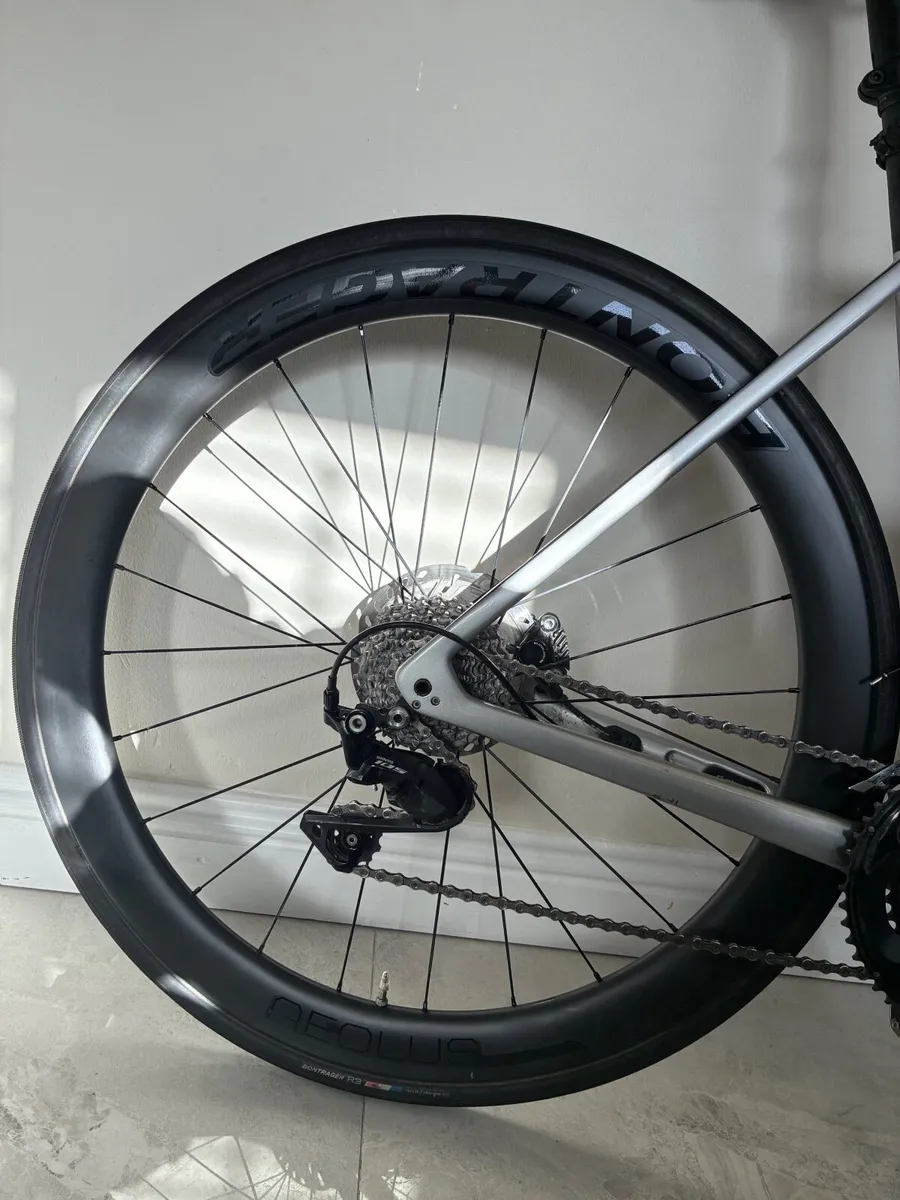Bontrager Elite 50 carbon wheelset - Image 1