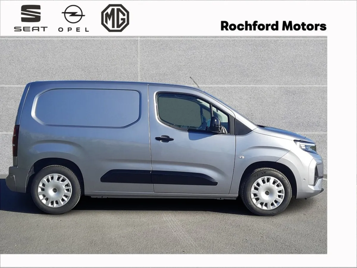 Opel Combo L1H1 Sportive 1.5 100HP - Image 3