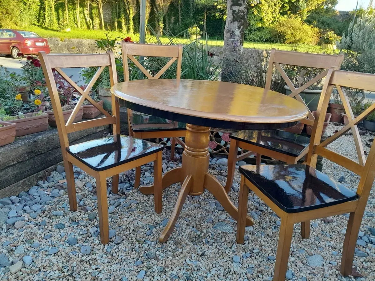 table chairs - Image 2