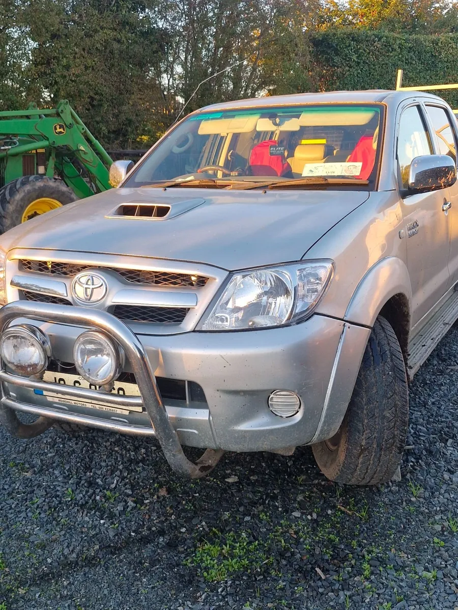 Toyota Hilux 2010 - Image 1