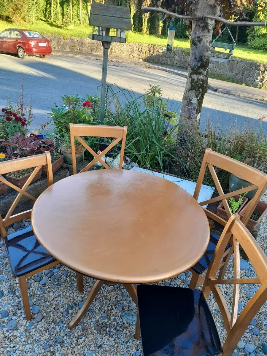 table chairs - Image 3