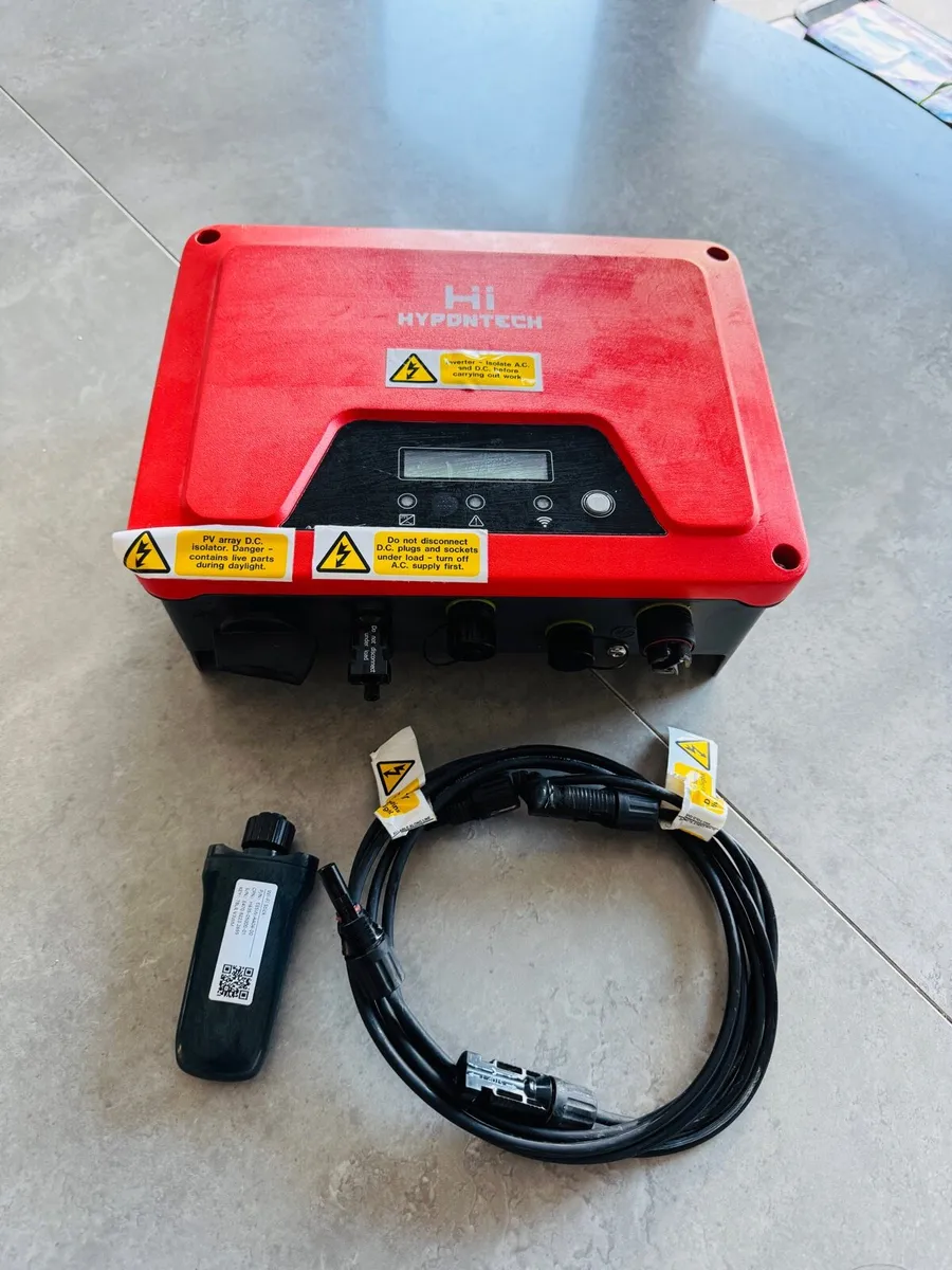 6x360W Solar Panels, Hypontech Inverter and Rails - Image 3