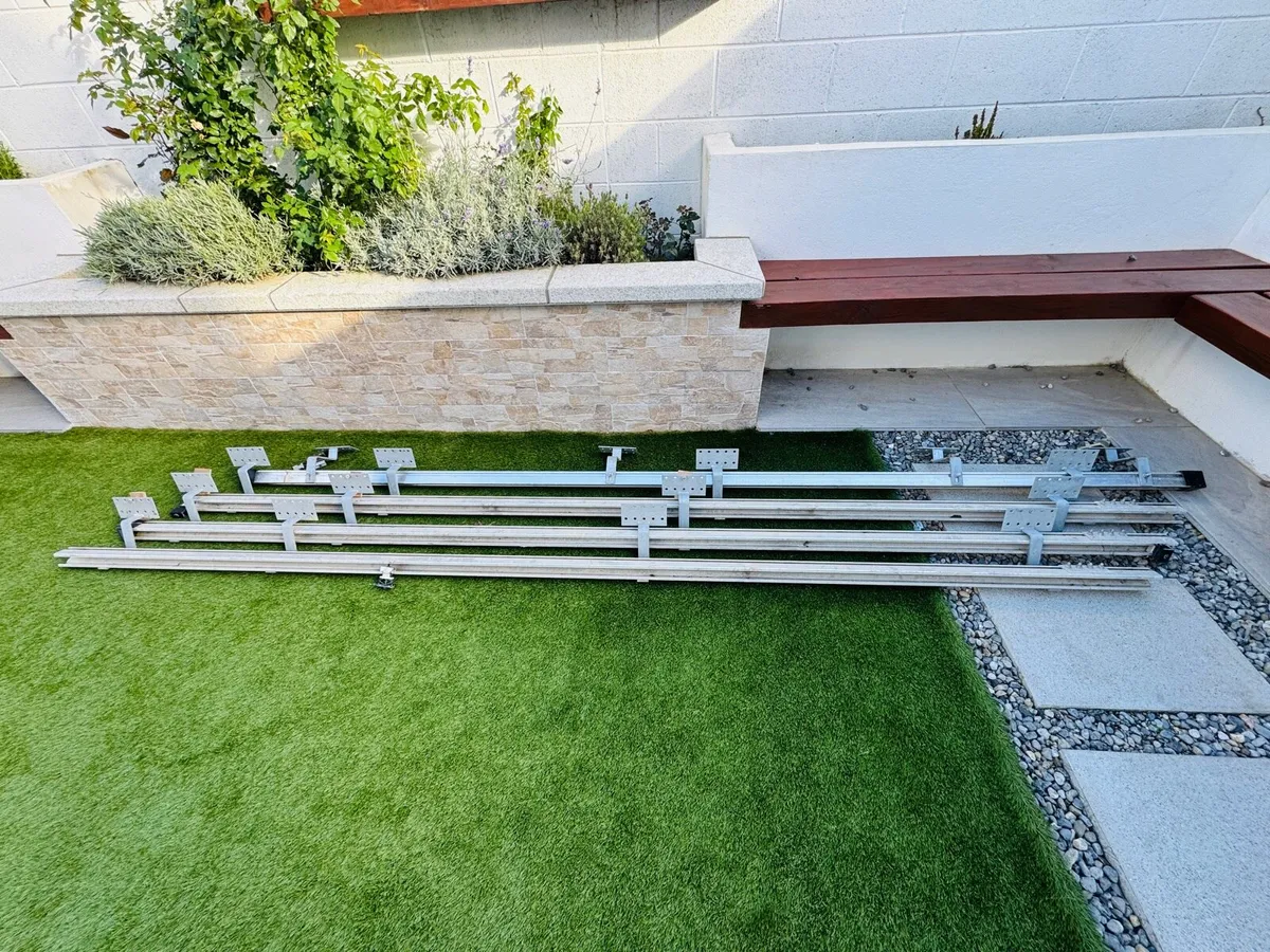 6x360W Solar Panels, Hypontech Inverter and Rails - Image 4