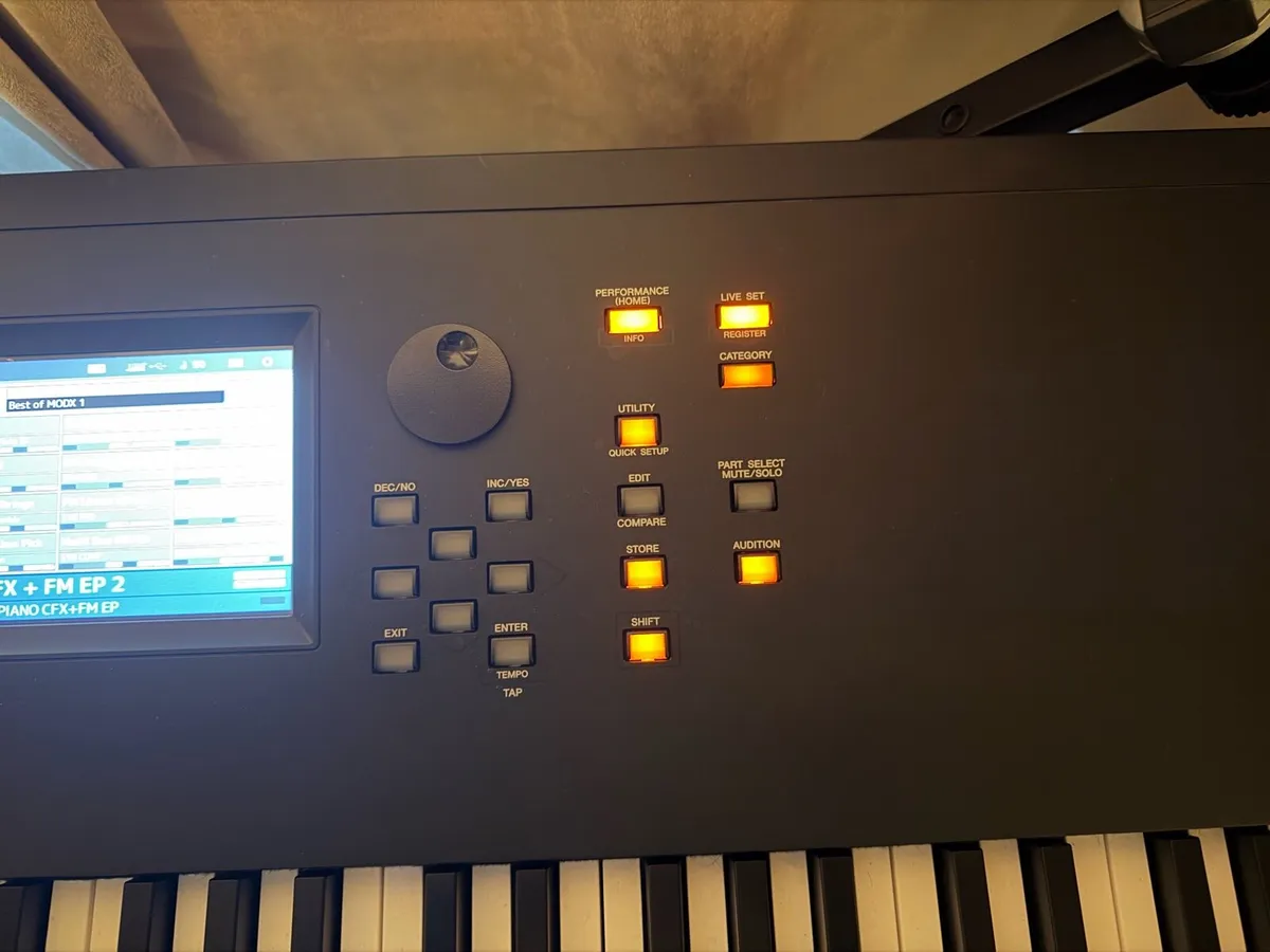 Yamaha MODX8 - Image 3