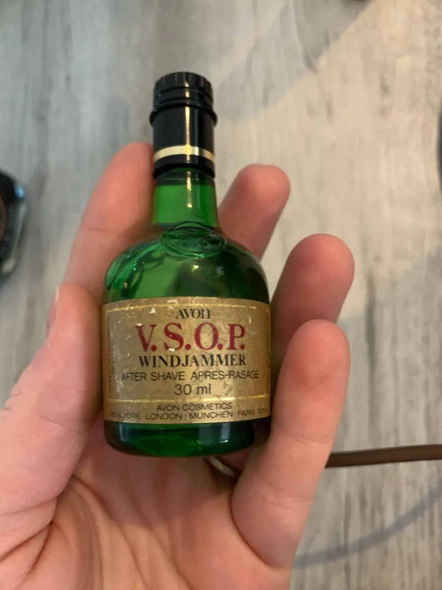 Old perfumes/aftershaves - Image 4