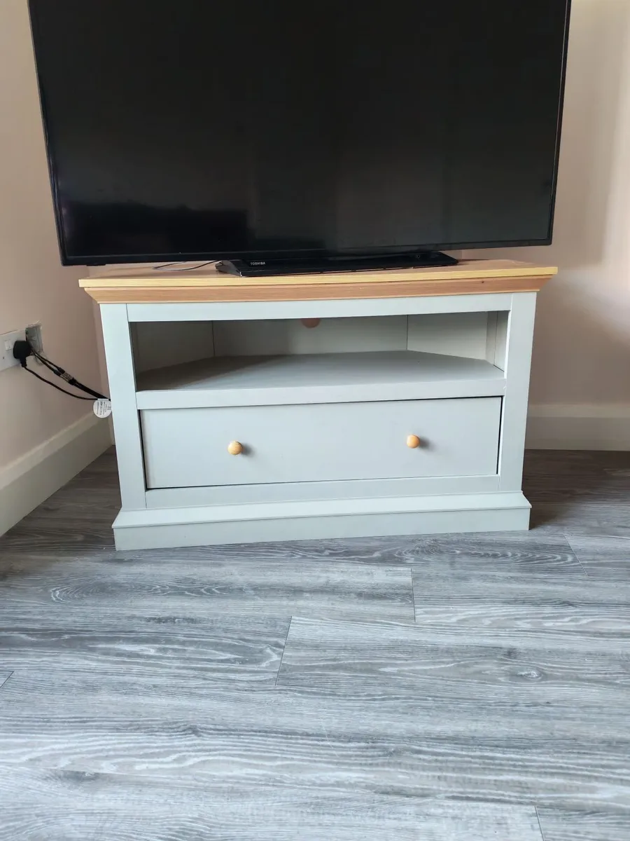 TV corner unit - Image 1