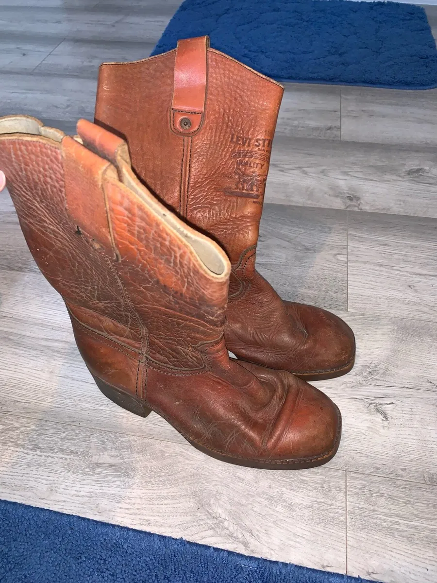 Old vintage Levi’s cowboy genuine leather boots - Image 1