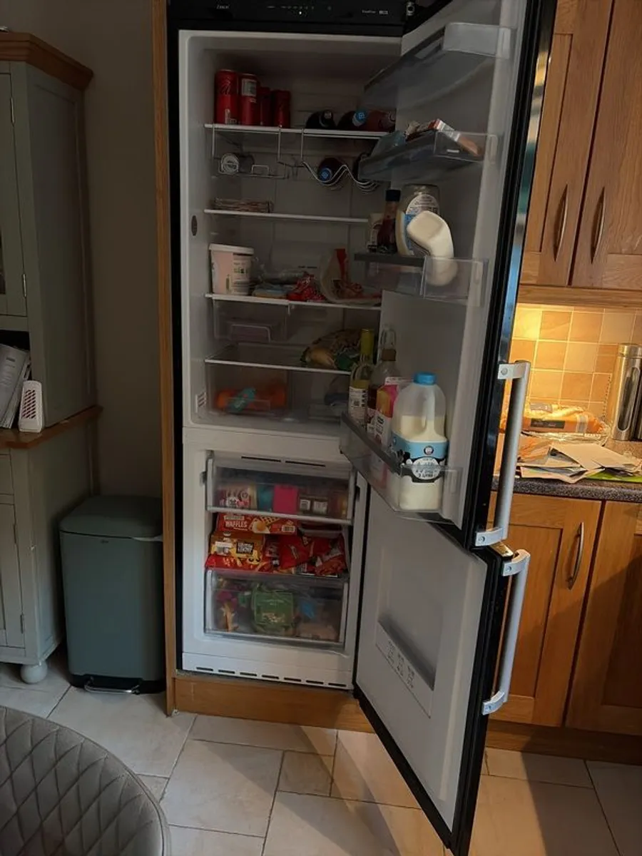 Bosch fridge / dishwasher/ washing machine - Image 4