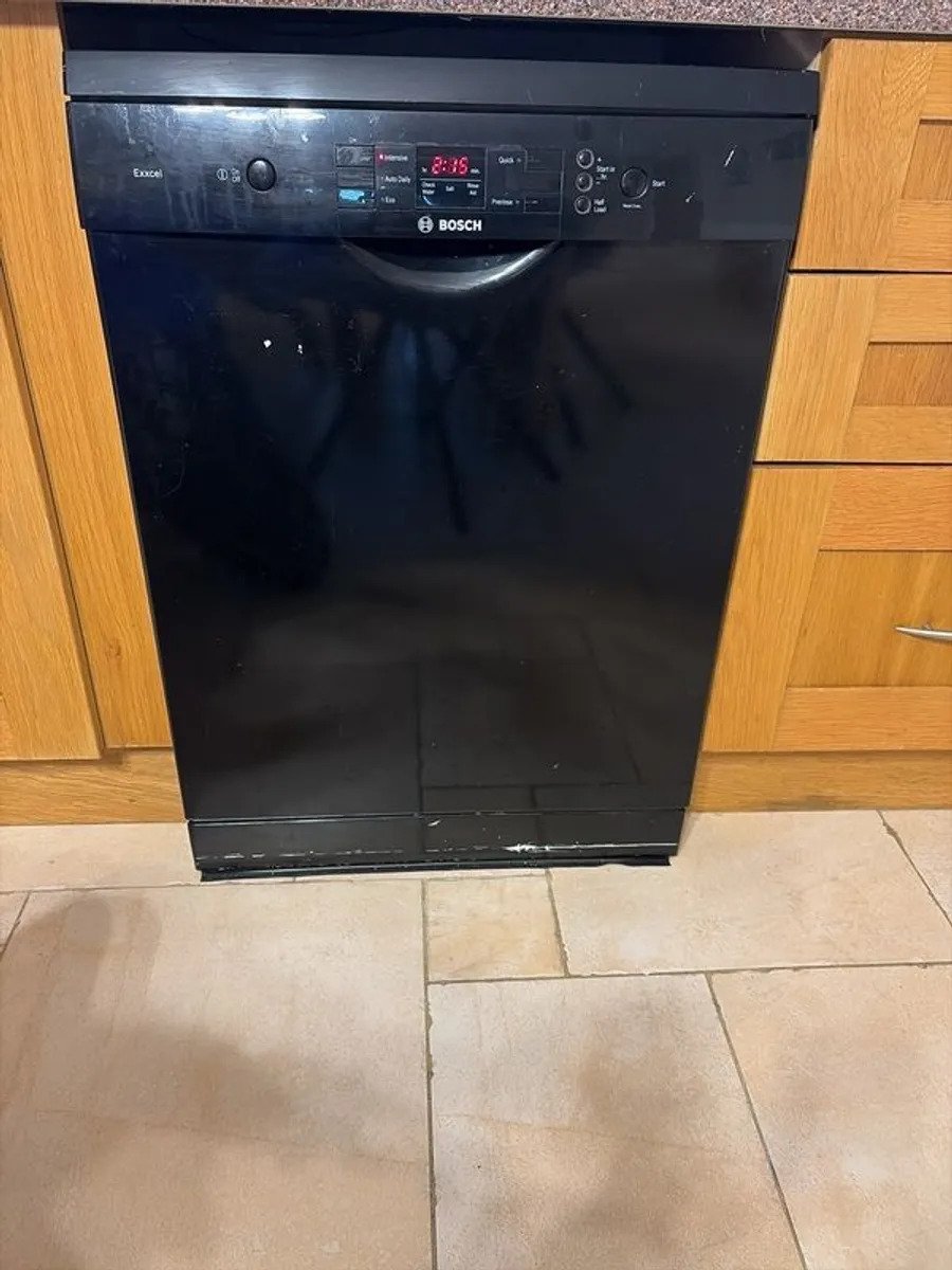 Bosch fridge / dishwasher/ washing machine - Image 2