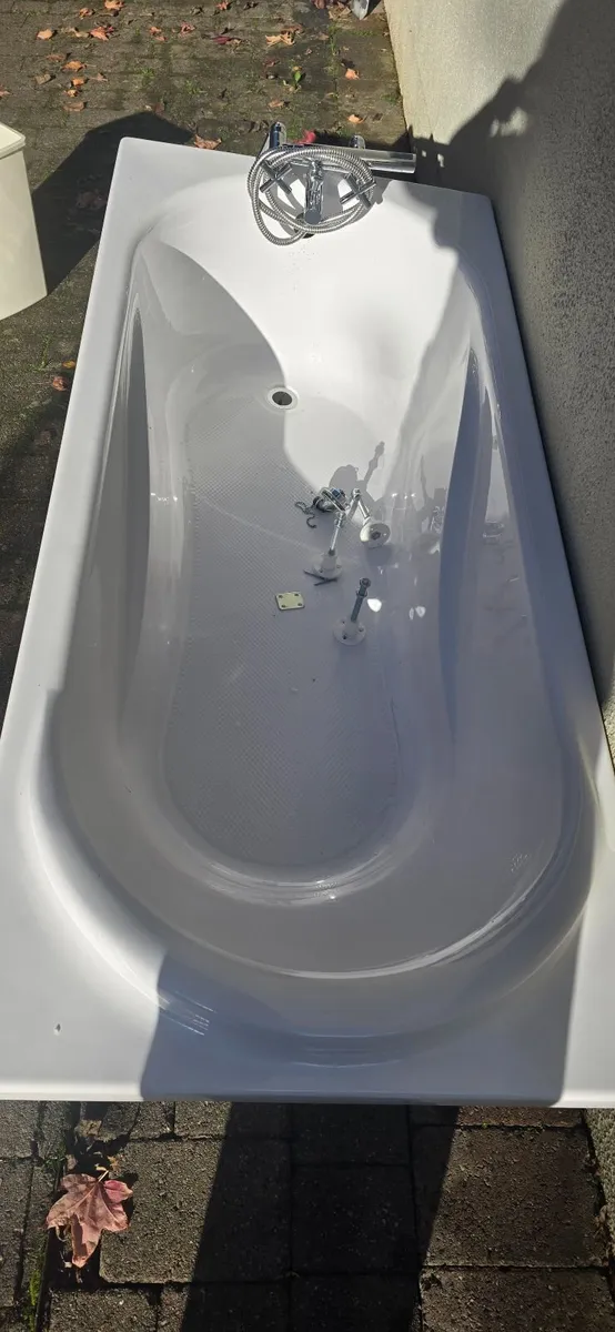 Bath - Image 2
