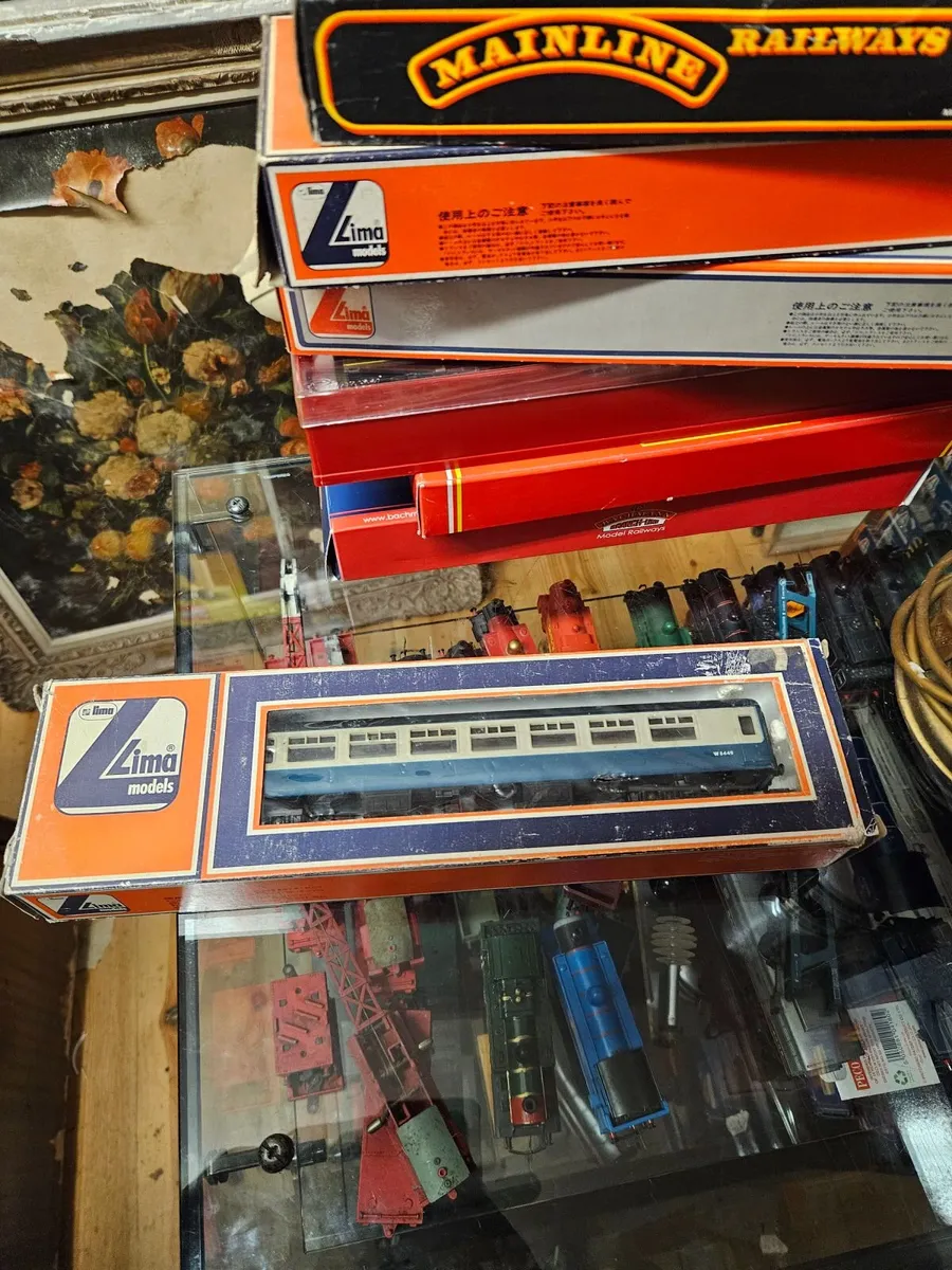 Hornby Lima OO Gauge Carraige
