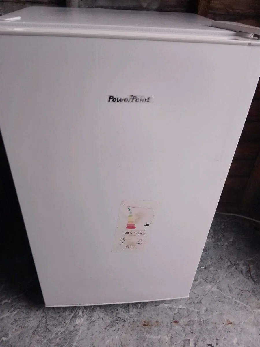 Small power point fridge - Image 1