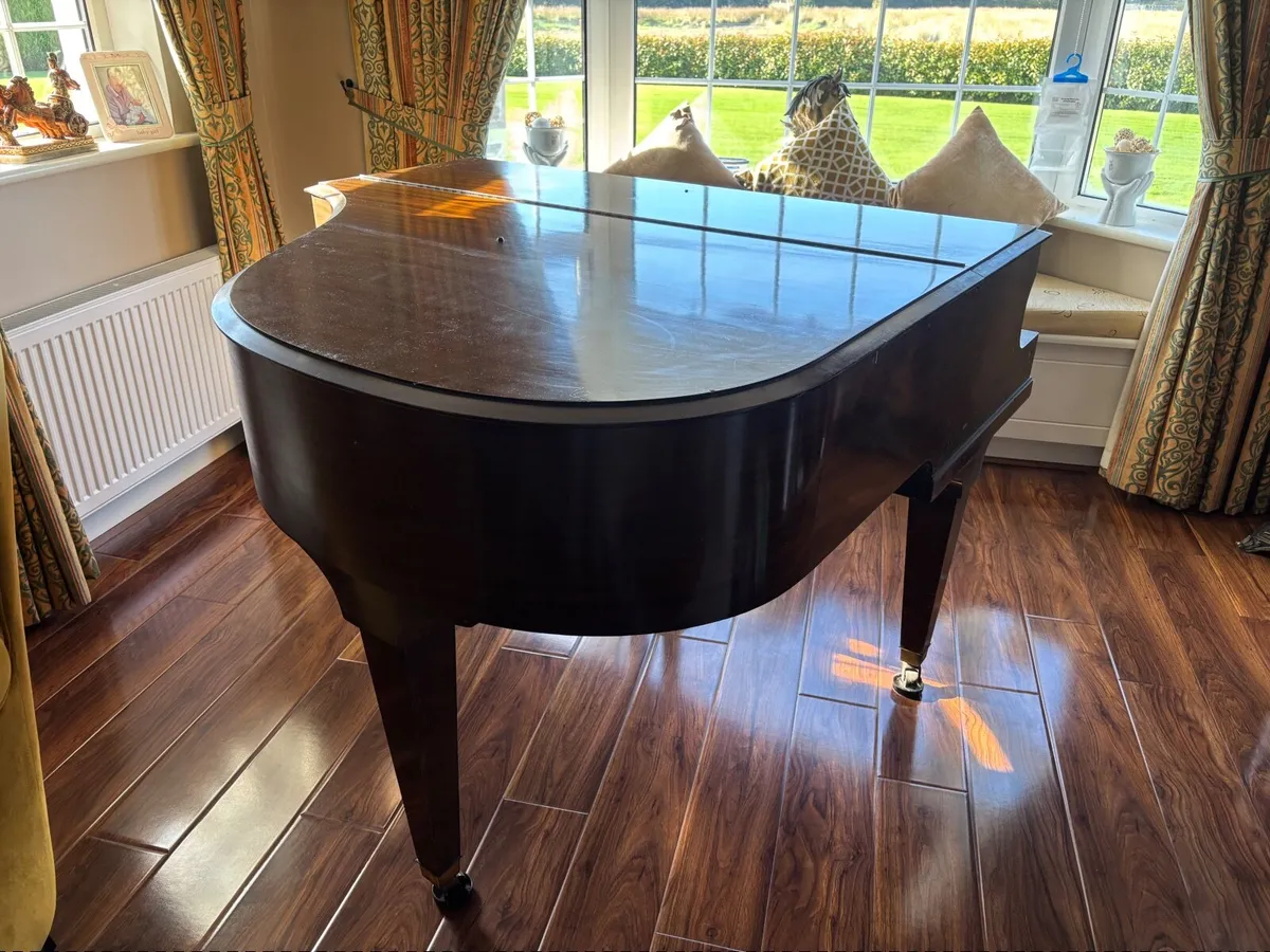 For Sale Baby Grand Piano - Image 4