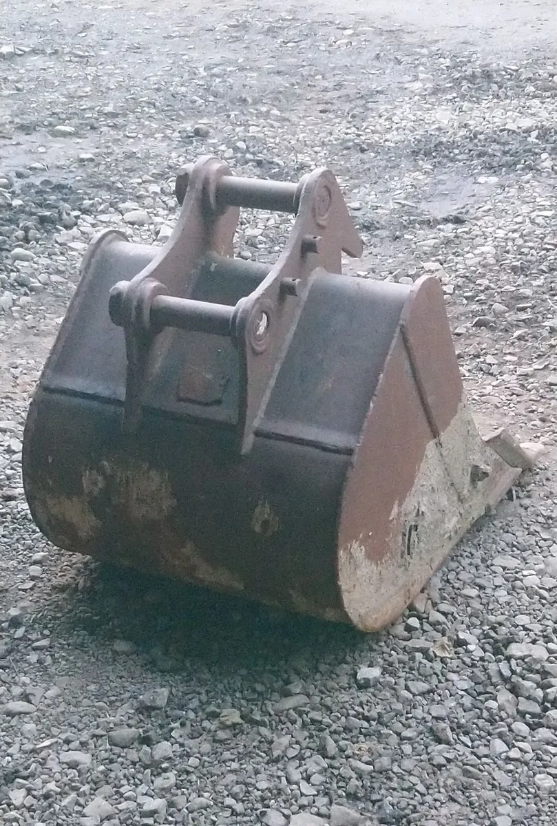 Kubota Komatsu Digging bucket 45mm pins - Image 2