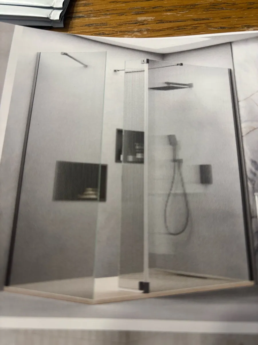 Shower glass panels - Image 1