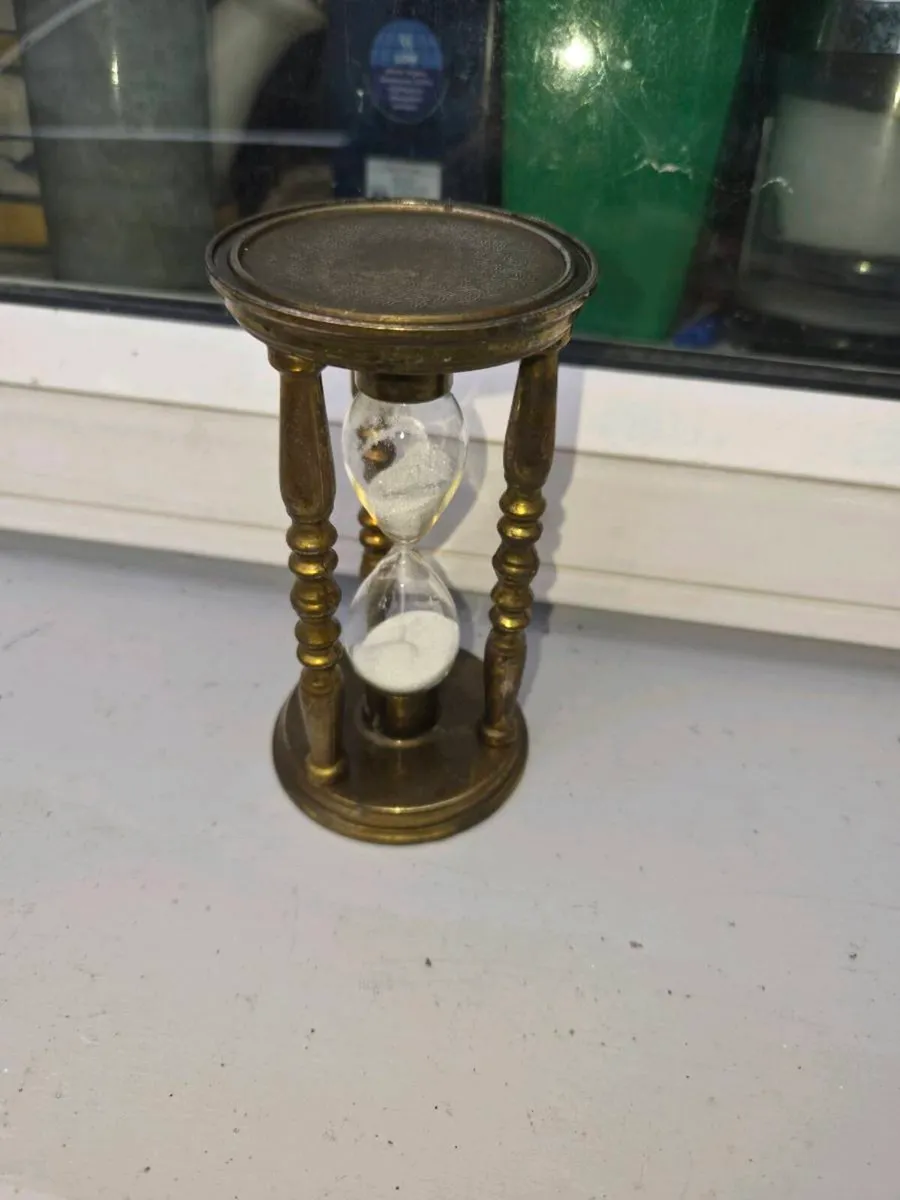 Old brass  egg timer - Image 2