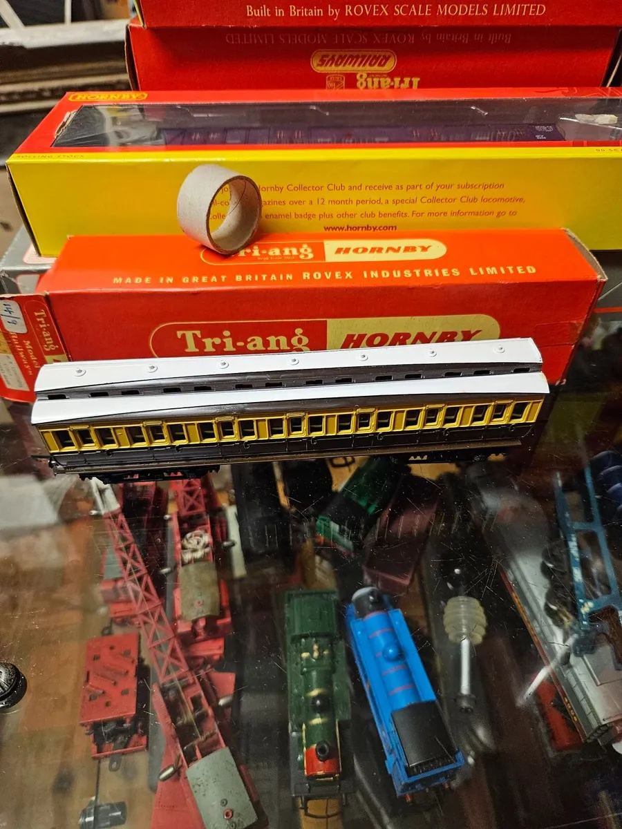 Hornby Triang OO Gauge Carraige - Image 2