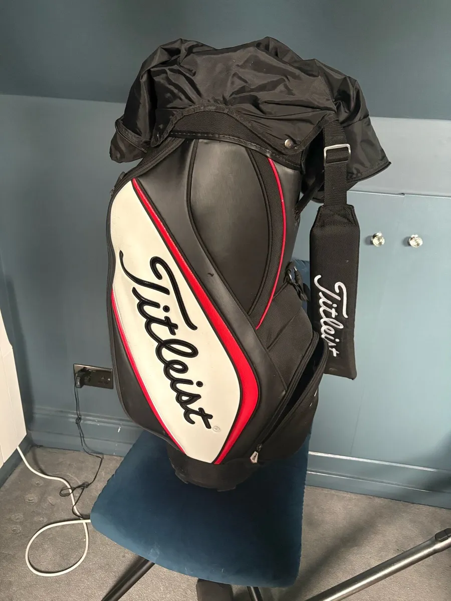 Titelist AP 714 Staff bag/red/white black -6 way - Image 2